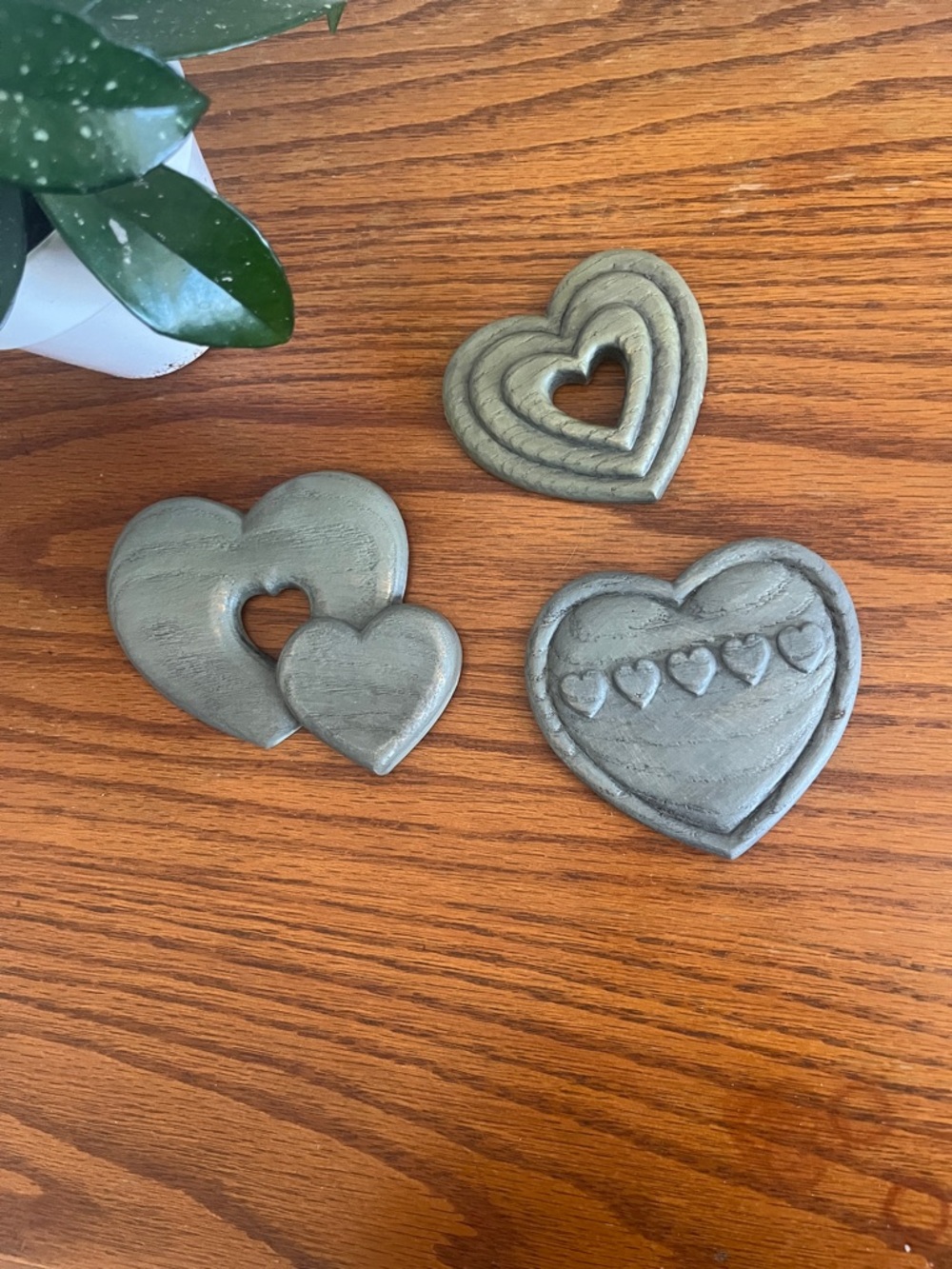 Vintage cottagecore Burwood 
Set of 3 Heart Shaped Decorative Gray